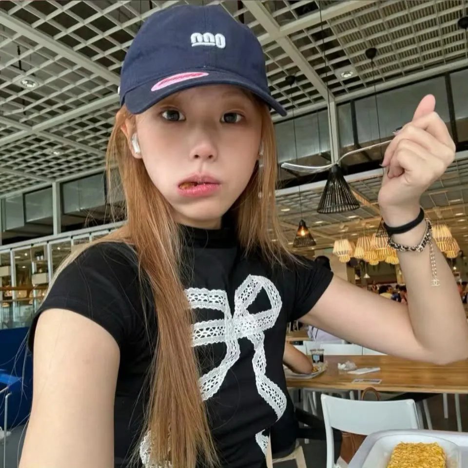假面女主她以身入局